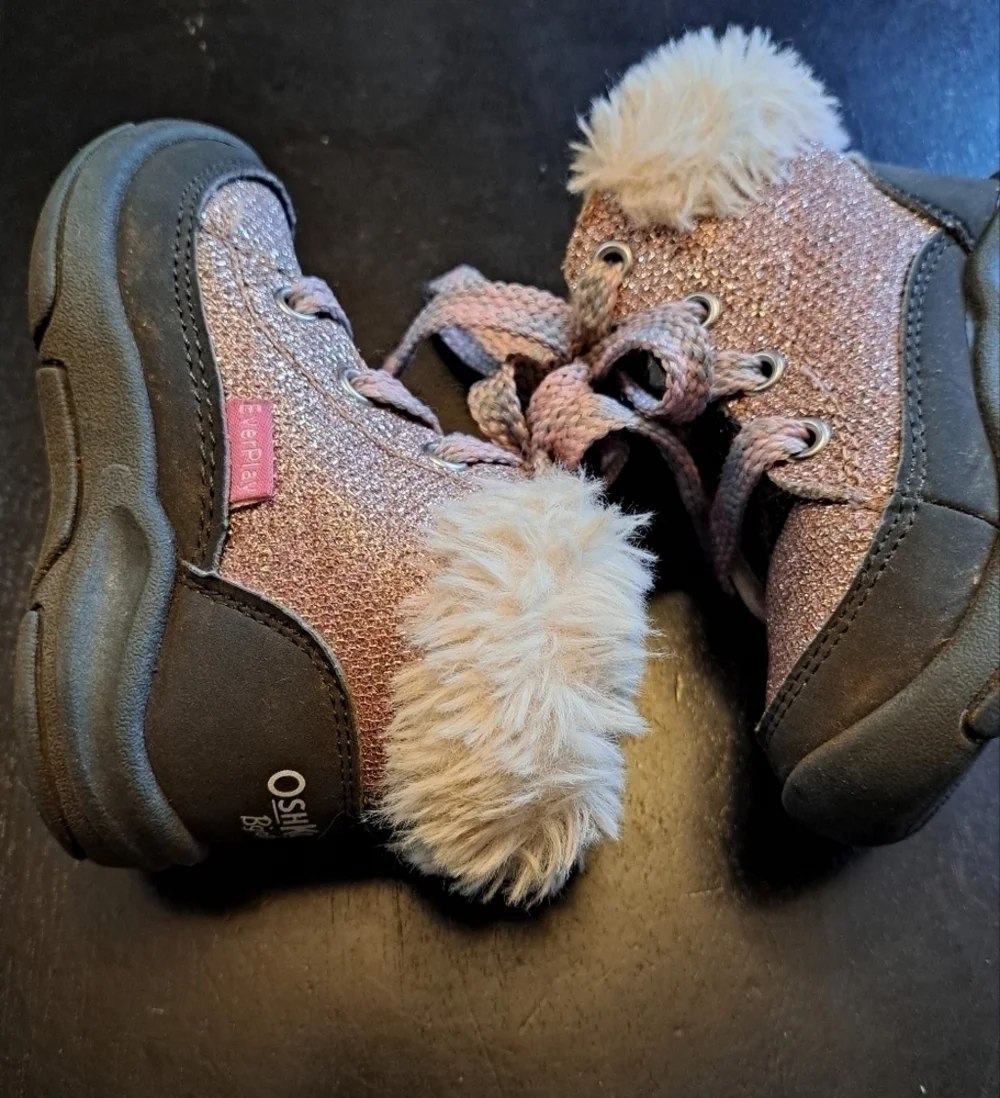 COPY - OshKosh B'gosh Glittery Toddlers Boot   Size 5